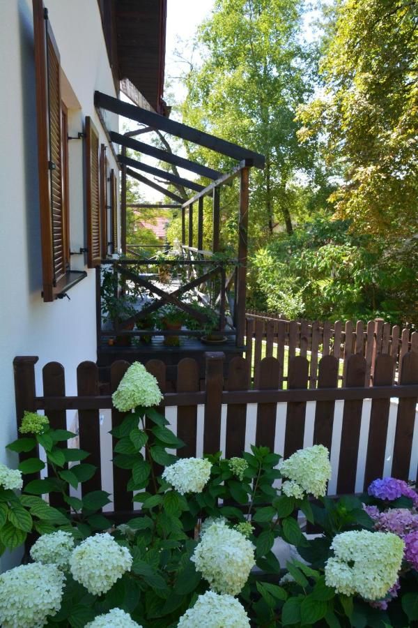 Дома для отпуска House with a garden Bolechowice